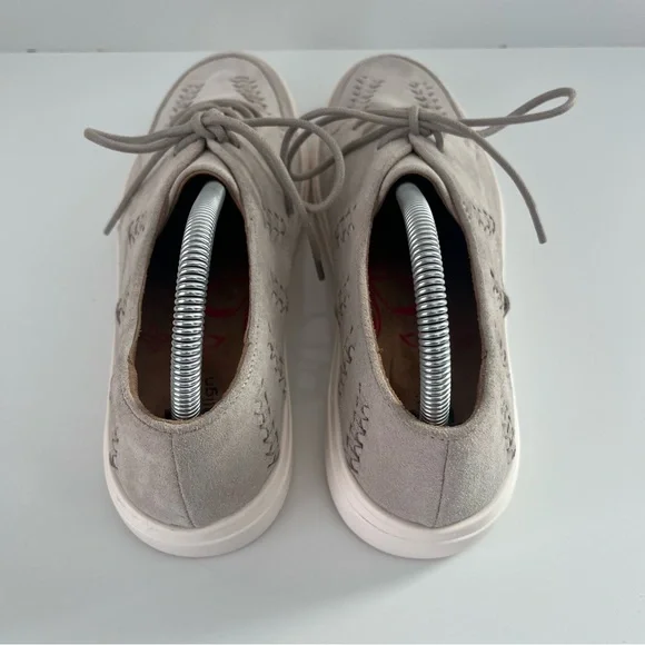 COMFORTIVA Thayer Apron Toe Leather Sneaker In Natural NEW - Picture 9 of 14